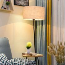 北欧LED落地灯创意原木灯 简约个性卧室温馨床头装饰灯具